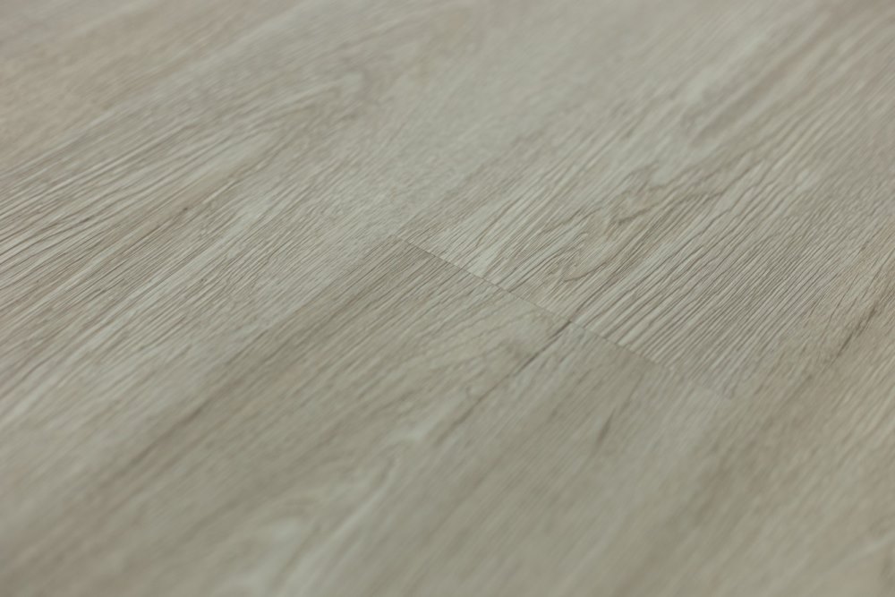 Замковая ПВХ плитка "Art Tile" Дуб Британь (920*150*4 мм) — купить в Юрге