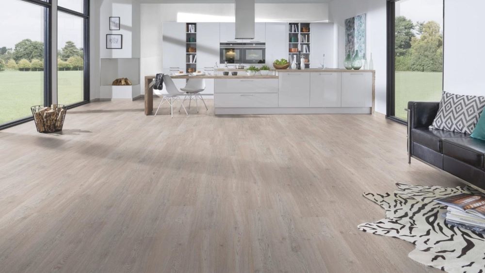 Ламинат Дуб Белый Масляный 33 класс "Krono original" Forte Classic 5552 oak (1285*192*8 мм) — купить в Юрге