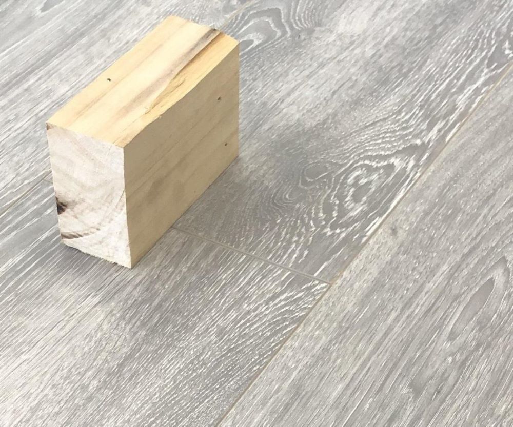 Ламинат "SunFloor" 8/32 4V Дуб Гвинея 34 (1380*193*8 мм) — купить в Юрге