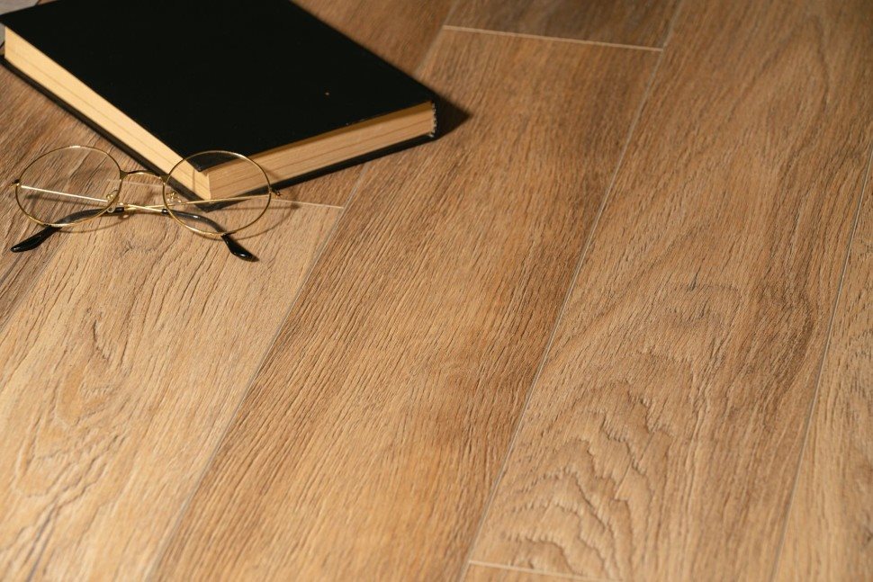 Виниловый ламинат "Bonkeel" Style Дуб Бонди (1200*125*4 мм) — купить в Юрге