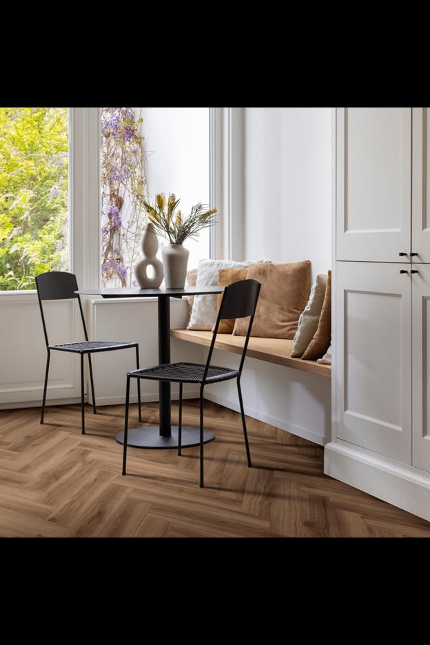 Замковая ПВХ плитка Classic Oak 24844 (630*126*6 мм) — купить в Юрге