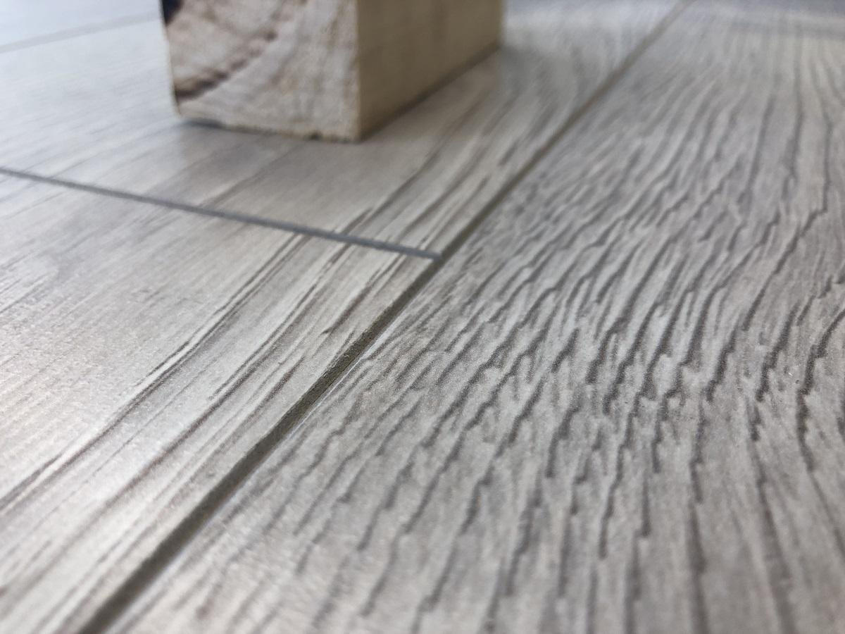 Ламинат "SunFloor" 8/32 4V Дуб Лайн 37 (1380*193*8 мм) — купить в Юрге