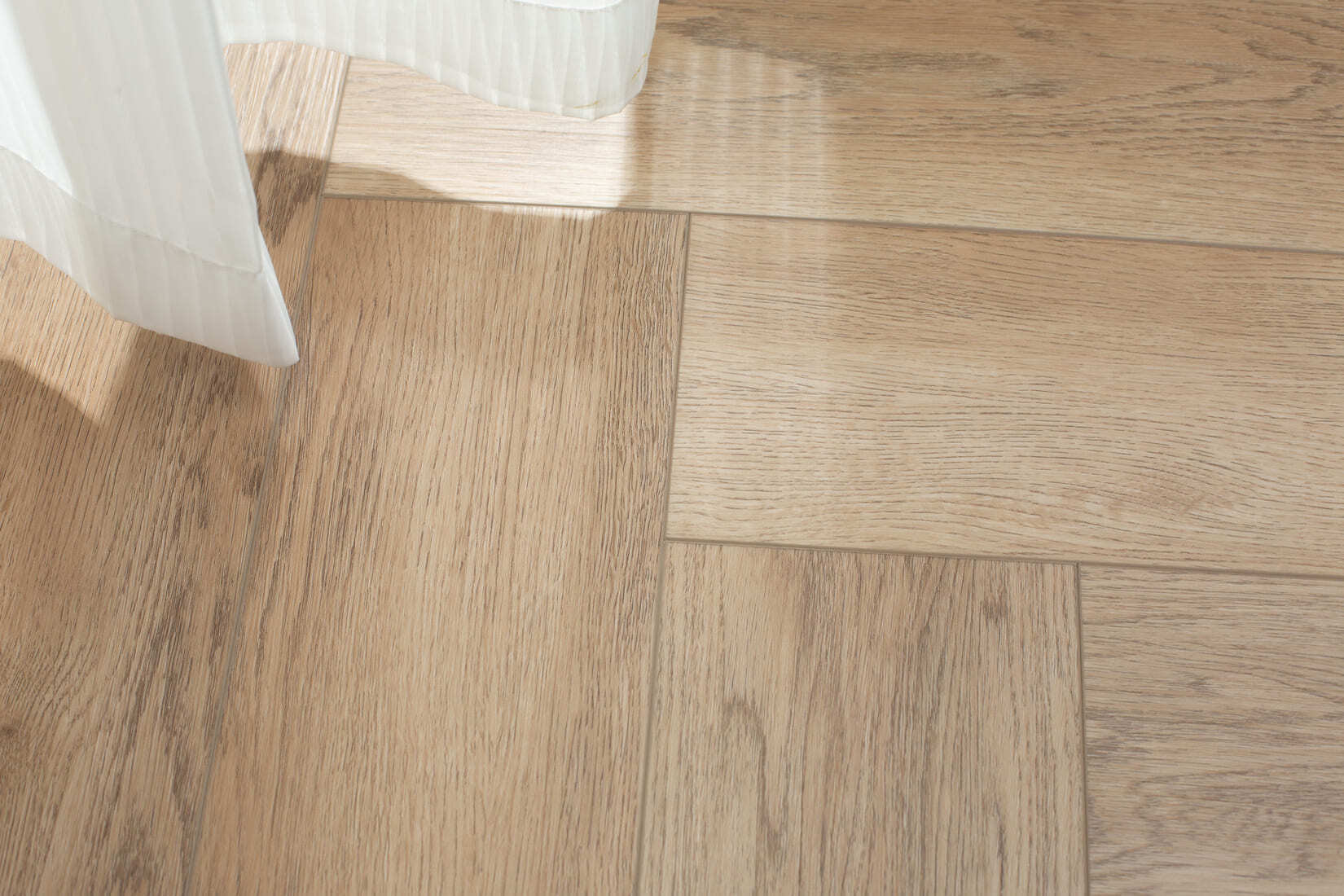 Плитка SPC "OneFloor" 3028 А,В  ЁЛКА (640*128*4 мм) — купить в Юрге