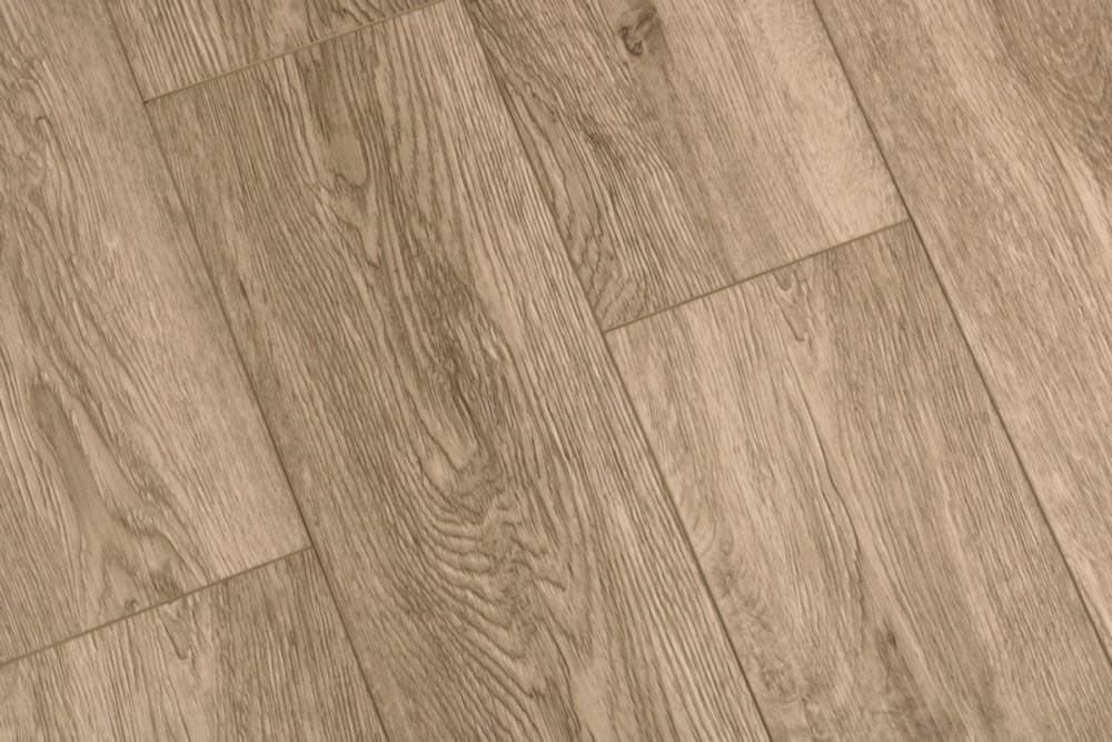 LVT плитка "Profield" Дуб Мадейра (915,4*152,4*2,5 мм) — купить в Юрге